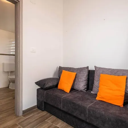 Holiday home House Leone Bibici