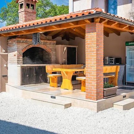 House Leone Bibici