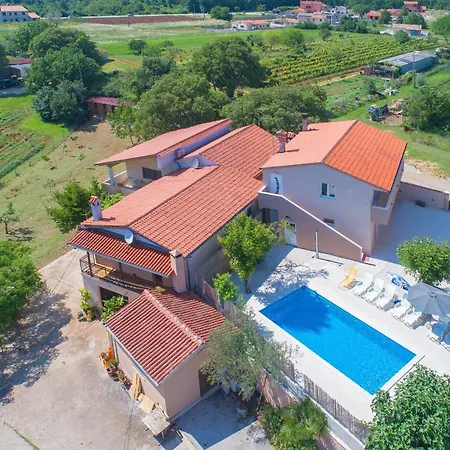 Holiday home House Leone